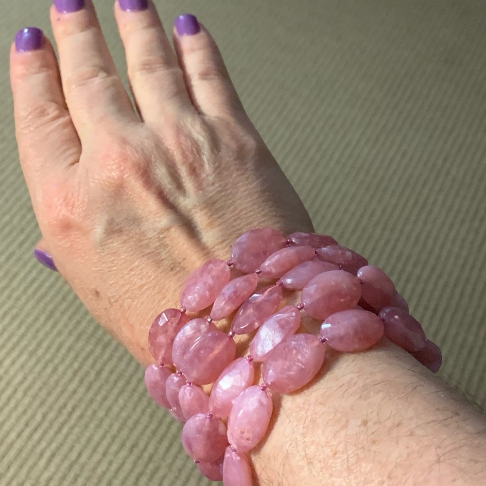Brilliant pink stone bracelet